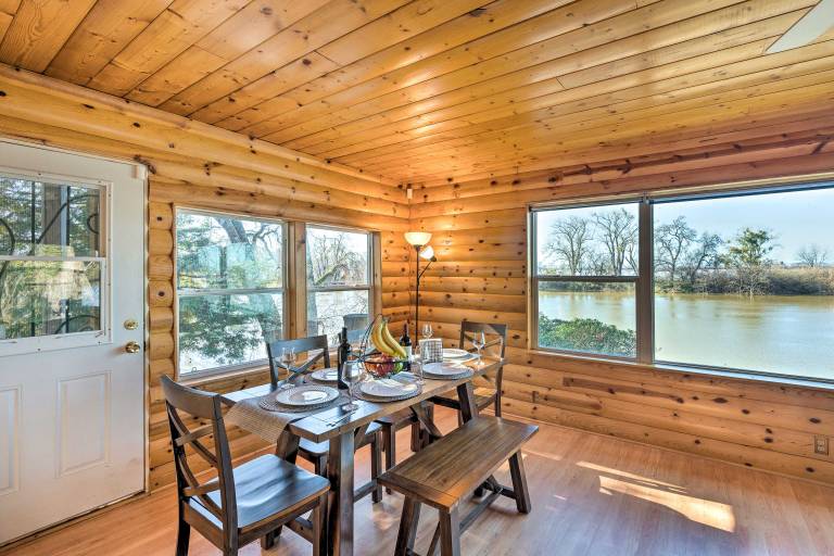 Stunning Nicolaus Getaway on Feather River