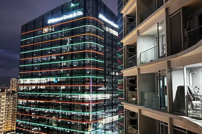 Uptown Parksuites Tower Two