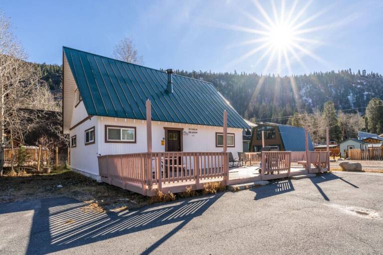 House  June Lake