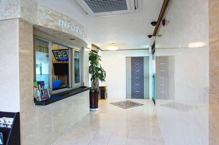 Hotel Maple