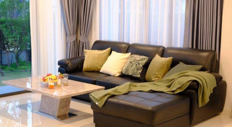 240 m² Villa