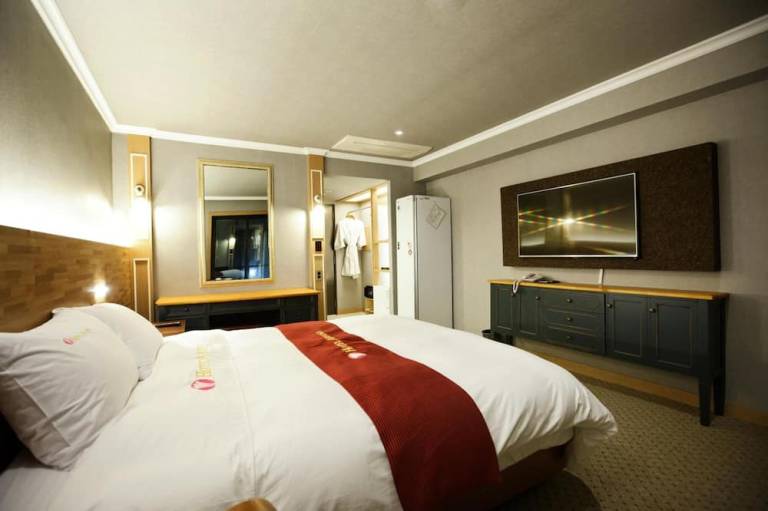 Ariana Hotel