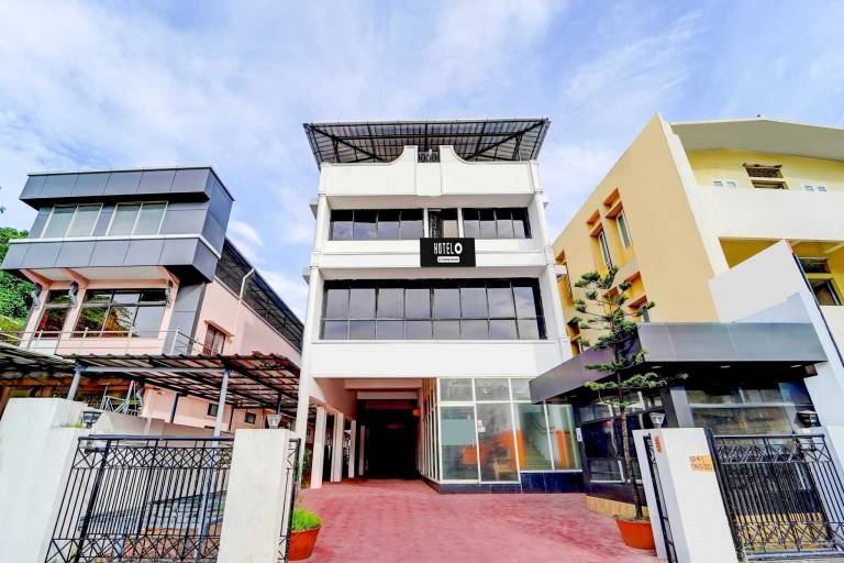 Hotel O Chalai Bazaar Near Railway Station