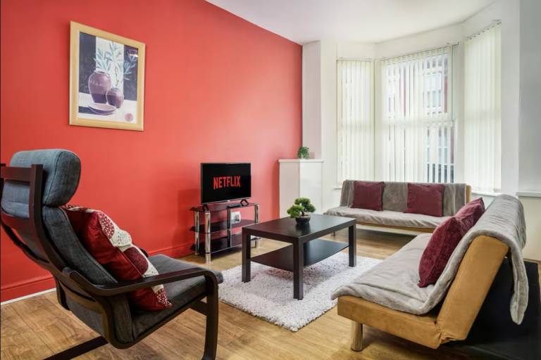 NEW 6 bed house close to Anfield Stadium & City