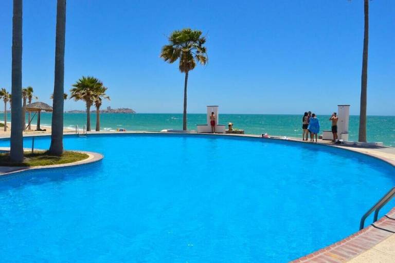 Condo Sandy Beach