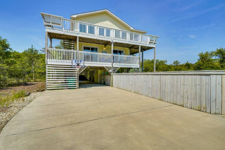 Lovely House in Corolla with Pool, Terrace & Whirlpool + Next to Beach