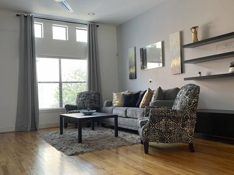 Condo Woodlake/ Briar Meadow