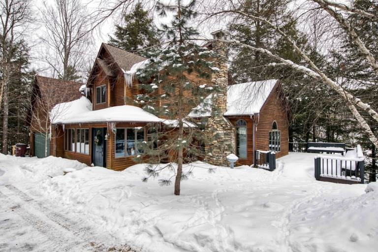 House  Saranac Lake