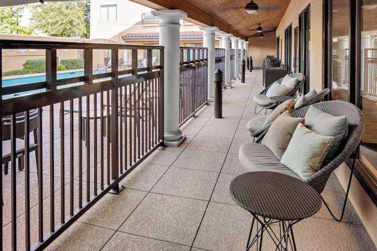 Courtyard by Marriott Houston Rice University