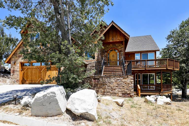 House  Snow Summit Ski Resort