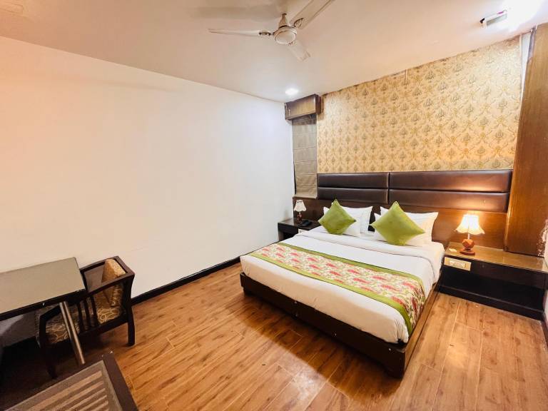 Parktel Grand