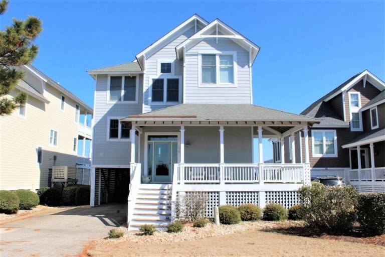 House  Manteo