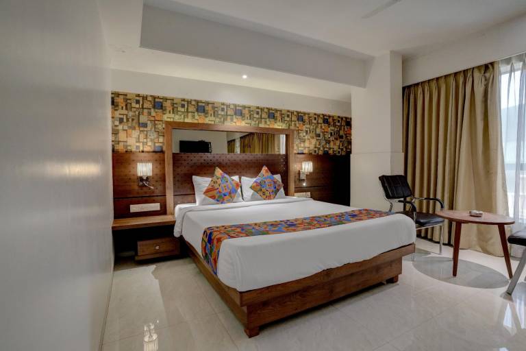 Hotel Srikrishna Paradise Airoli