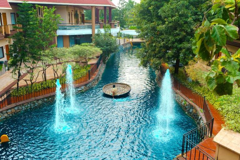 HUDSON RESORTS
