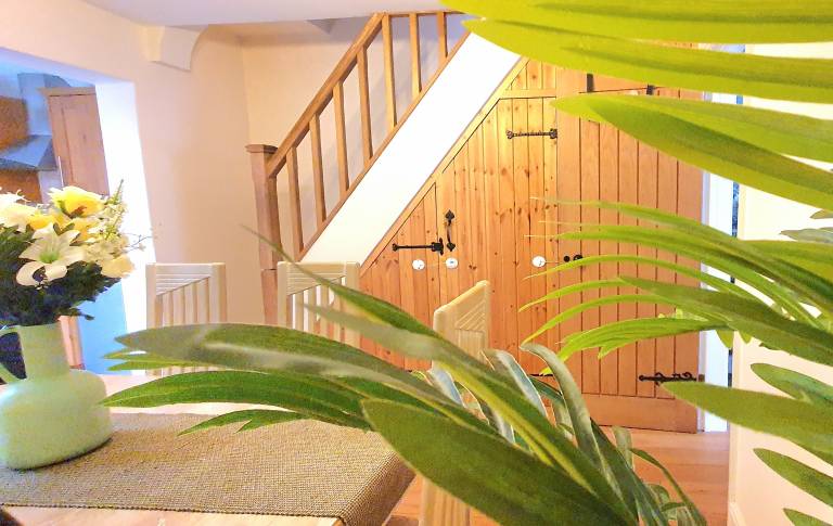 Inviting 2 Bed Cottage in Windsor