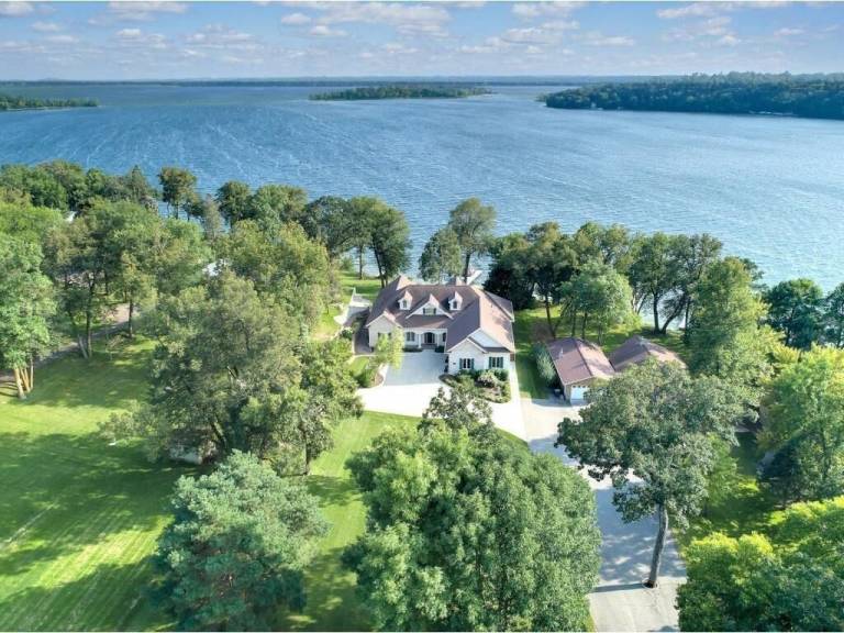 House  Paynesville