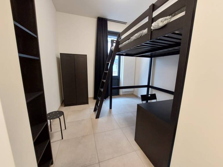K0 02 2 person room with private shower