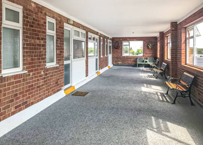 Merryfield & Sandfields Apartment