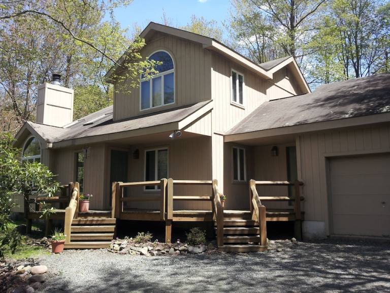 House Pocono Lake