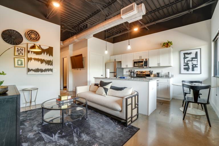 Modern Nashville Studio 5 Mi to Downtown