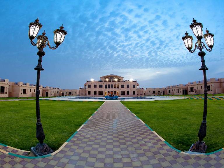 Al Bada Resort
