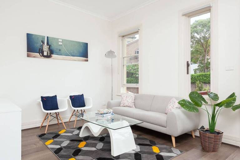 STUNNING SYDNEY HOME 8