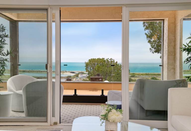 Apartment Del Mar Heights