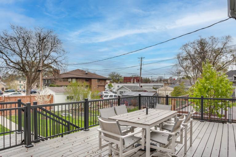 Walk to Shops & Eats Home w Deck in Minneapolis