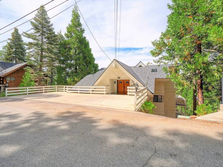 House Lake Arrowhead