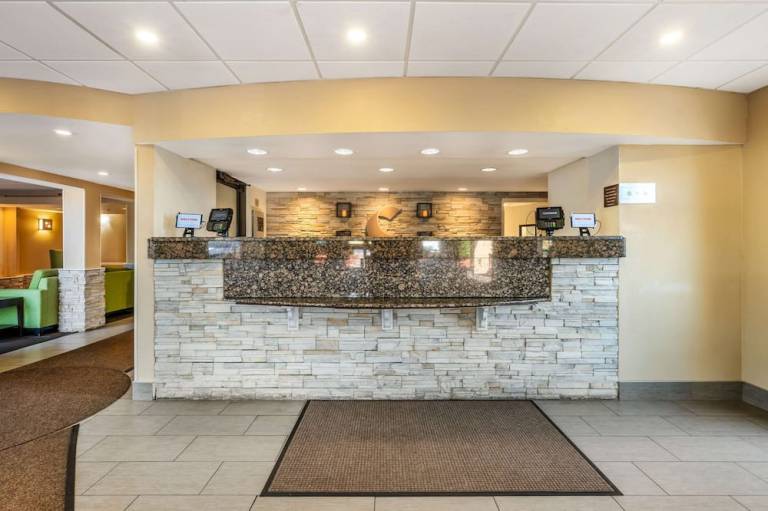 Comfort Inn & Suites East Hartford Hartford