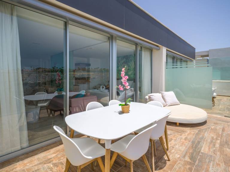 Ferienhaus in Amadores mit Panoramaterrasse