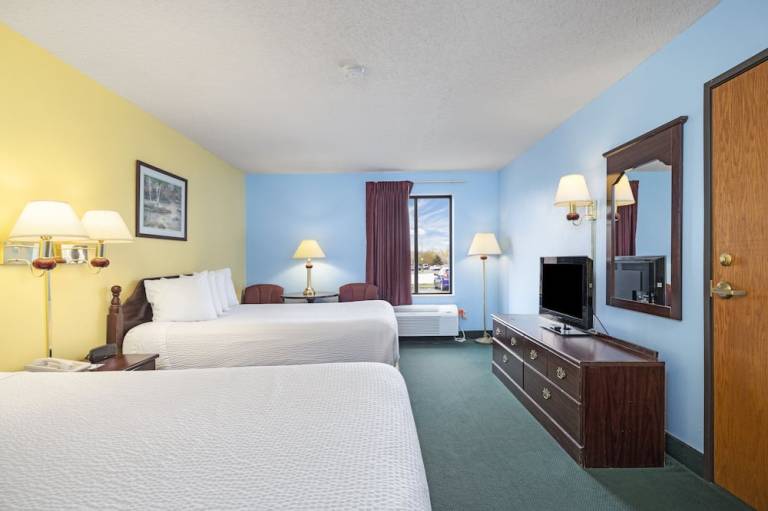 Days Inn by Wyndham Battlefield Rd Hwy 65