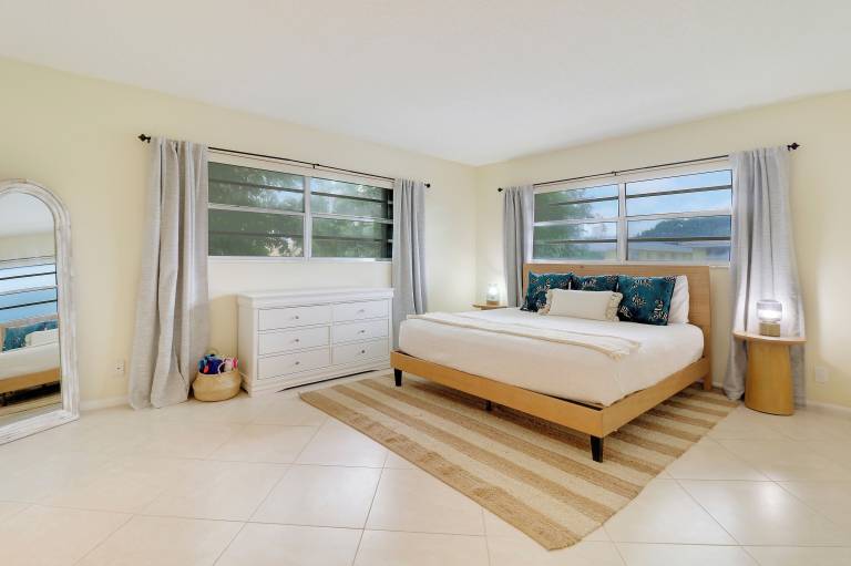 Apartment Singer Island