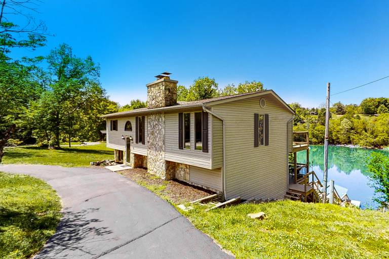 Cabin  New Tazewell