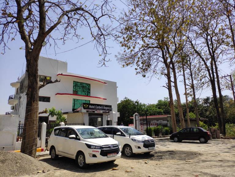 Hotel Corbett Regency
