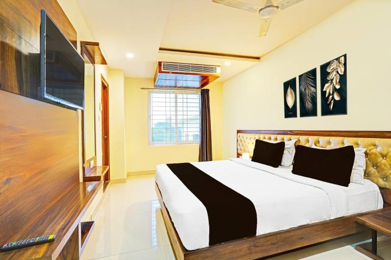 Super Townhouse ITPL formerly Royal Rooms
