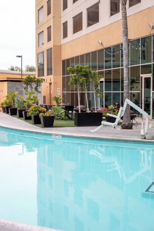House Anaheim Resort