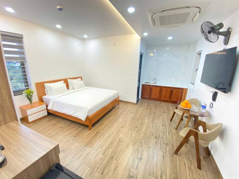 Golden Hotel