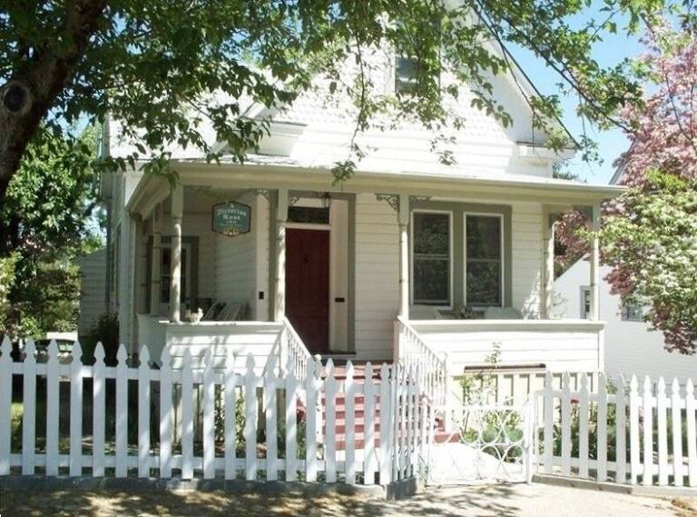 House Grass Valley