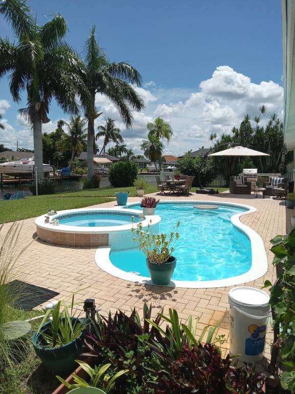 House  Caloosahatchee