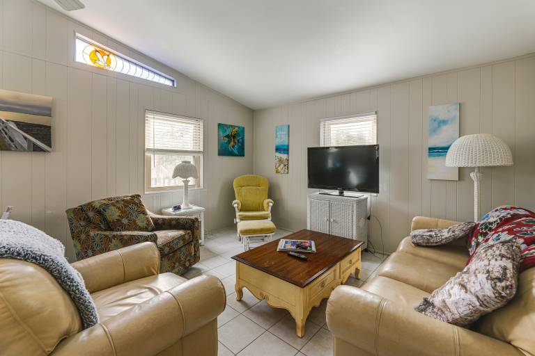 Spacious Family Home 9 Mi to Ocean City Boardwalk