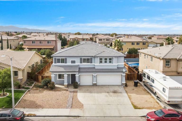 House Victorville