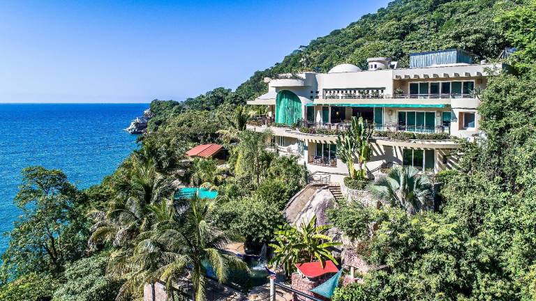 Luxuriöse Villa mit Meerblick zu vermieten