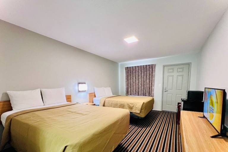 Suite 16 Motel
