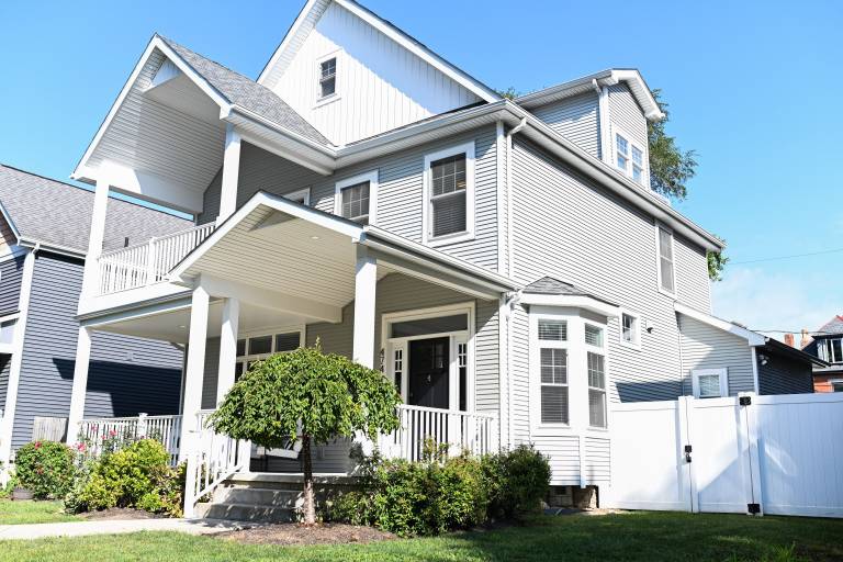 House  Grove City
