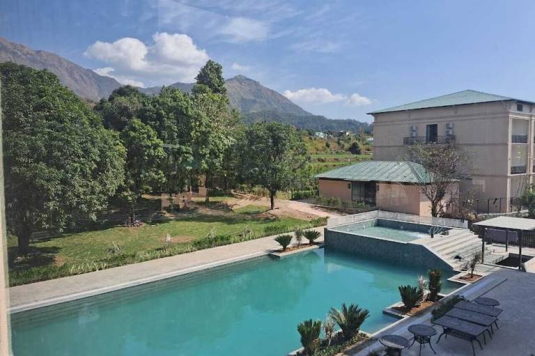 Debu s The Fern Resort & Spa Jim Corbett