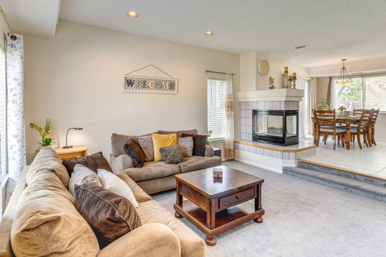 Pet Friendly Retreat w Fenced Yard in Denver