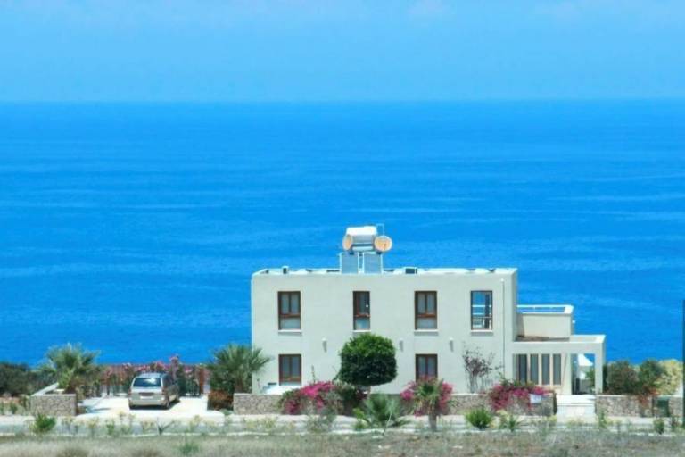 Ferienhaus in Kyrenia mit Privatem Pool und Meerblick