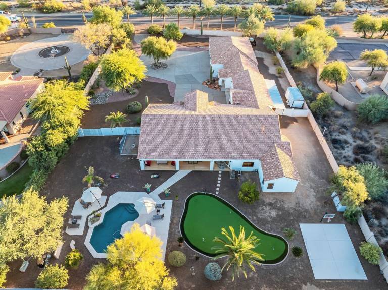 House  Pinnacle Peak