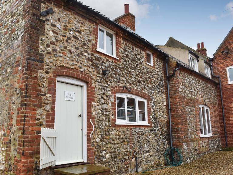 Vista Cottage UK13205